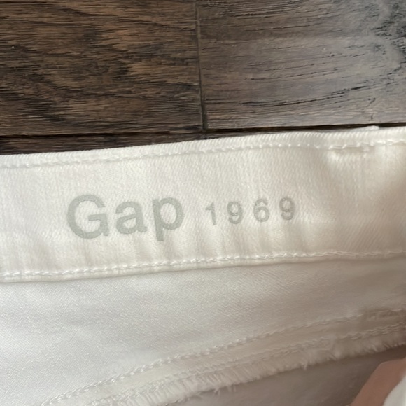 White Gap Jeans - Picture 5 of 8